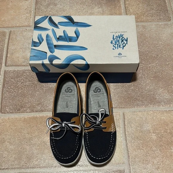 Clarks Cloudsteppers Jocolin Vista Women's Boat Shoes in Navy Marine/Tan - Picture 3 of 7